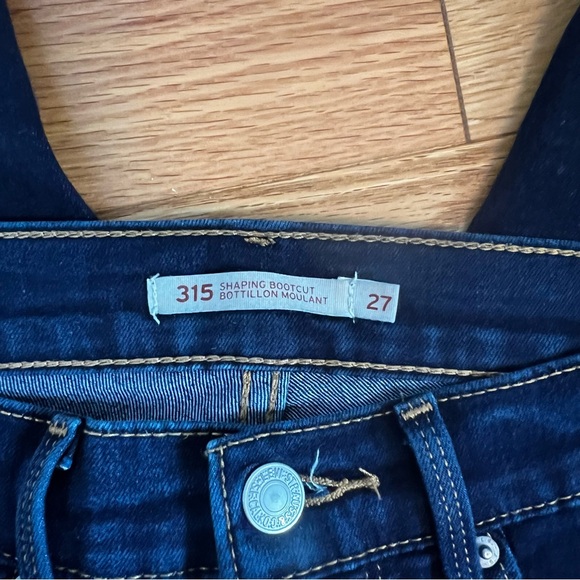 Levi’s 315 Shaping Bootcut Jeans - Picture 4 of 8